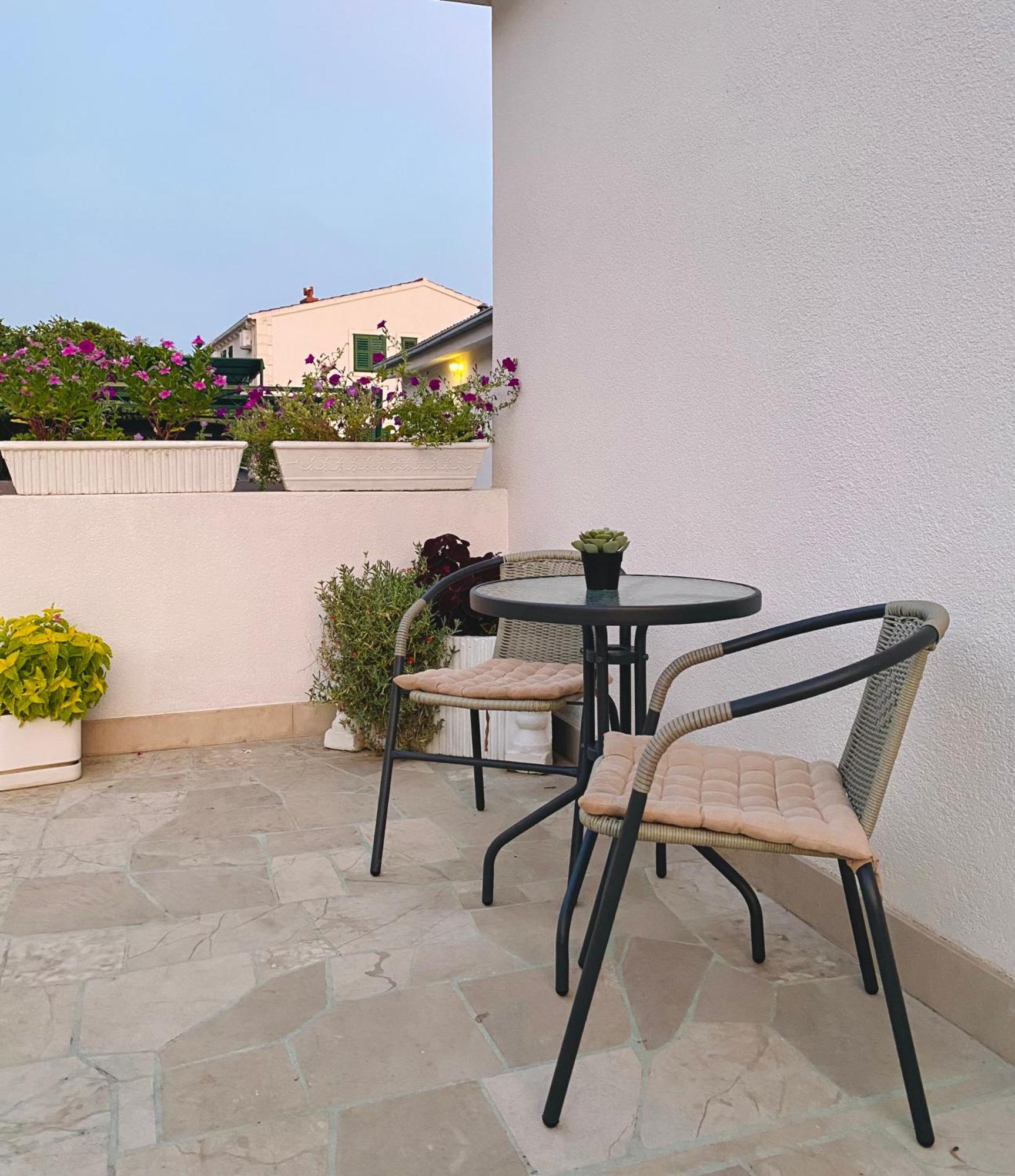 Apartments & Rooms Joy Of Life In מאקרסקה מראה חיצוני תמונה